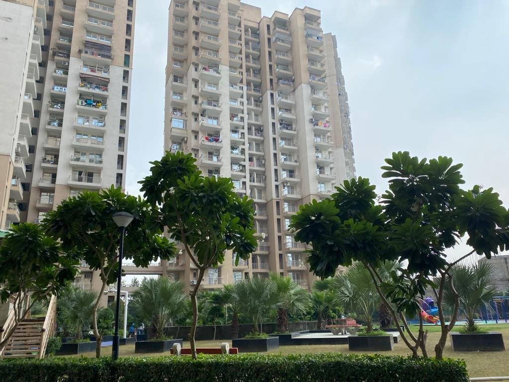 Nirala Greenshire Phase 2 Club View
