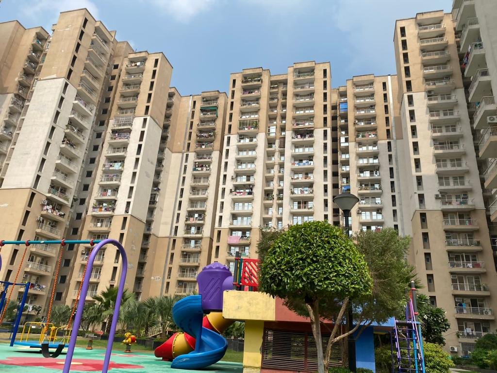 Nirala Greenshire Phase 2 Tower Entry